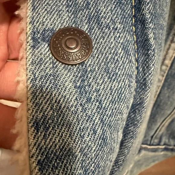 New like Levi's Blue Denim Jacket with Sherpa Lining. - Picture 4 of 13